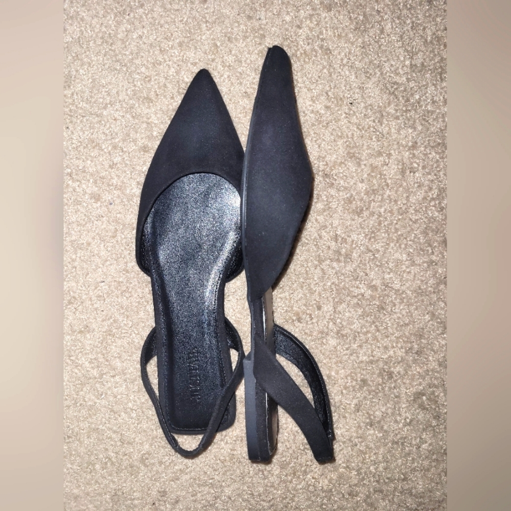 Flats - Picture 4 of 4